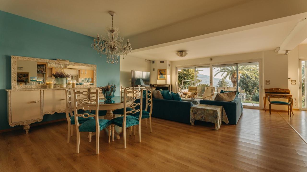 Crystal Villa Patras Buitenkant foto